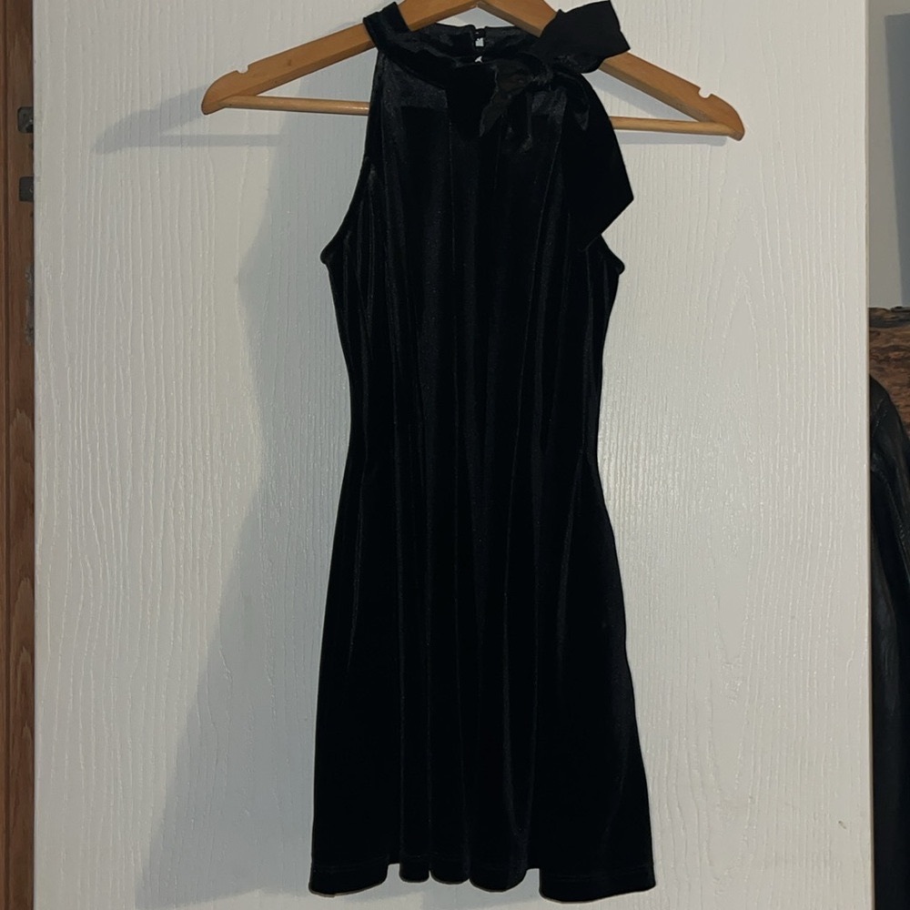 GB Little Girls Black Velvet Dress with Neck Bow - 7 - Sleeveless Formal